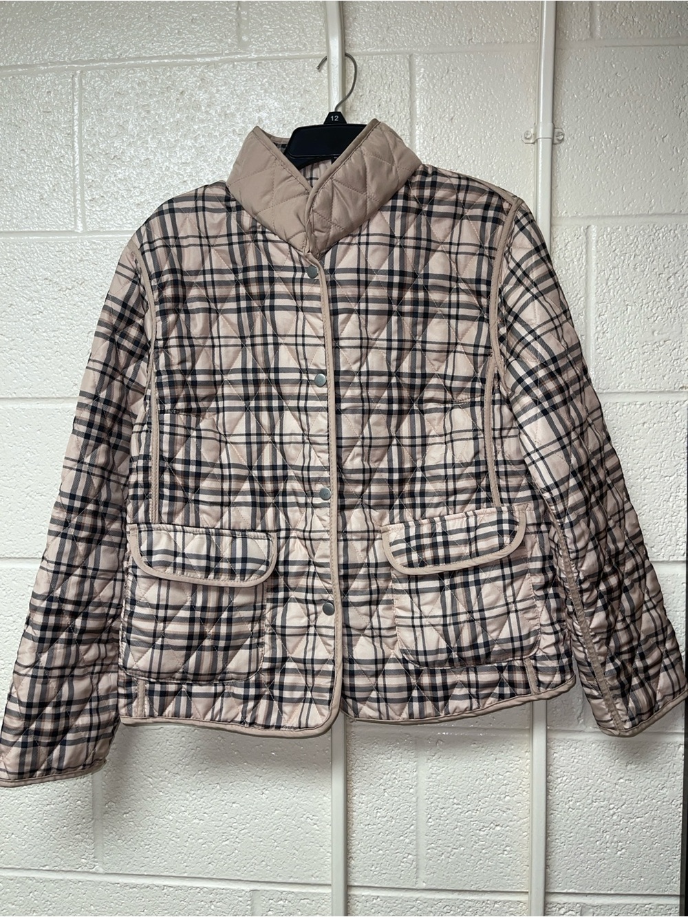 Jane Ashley REVERSIBLE Quilted Plaid Puffer Jacket in Beige and Black